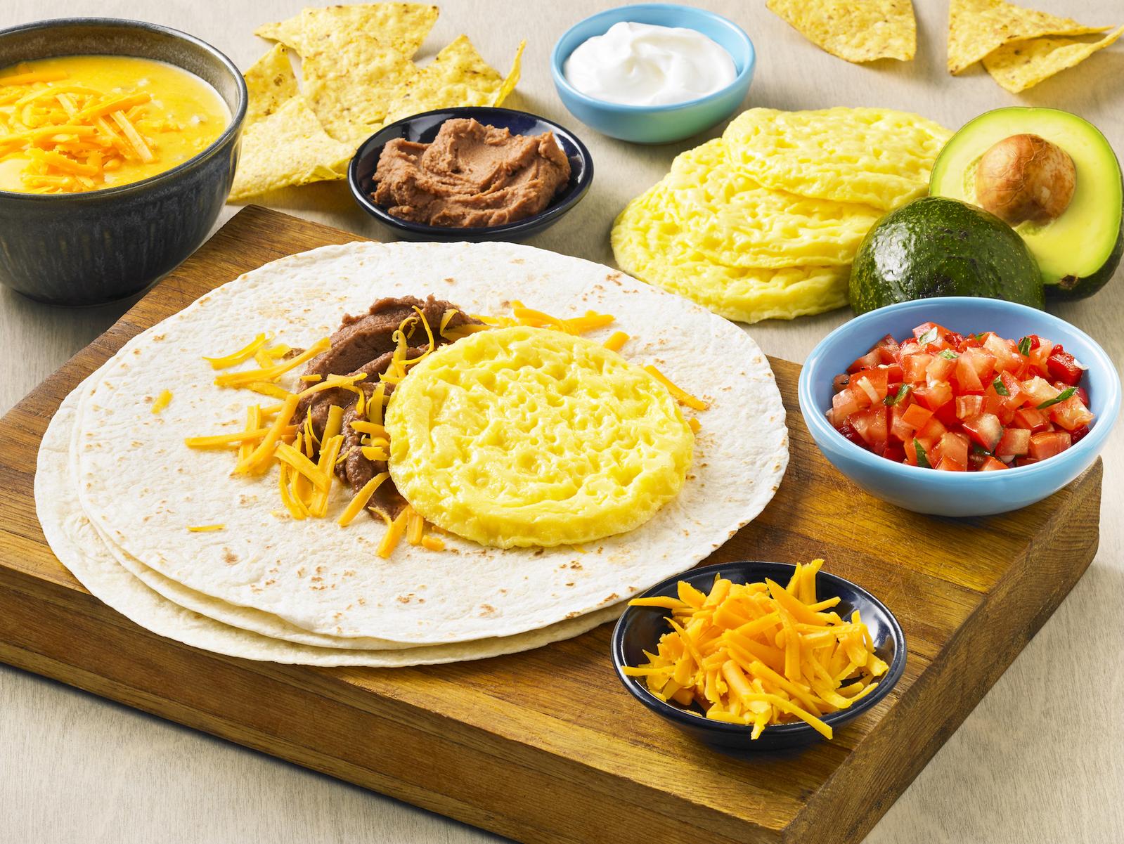 Sandwich de tortillas aux œufs festifs