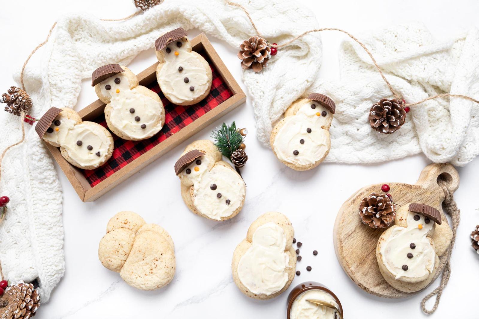 Eggnog Frosted Snickerdoodle Snowman